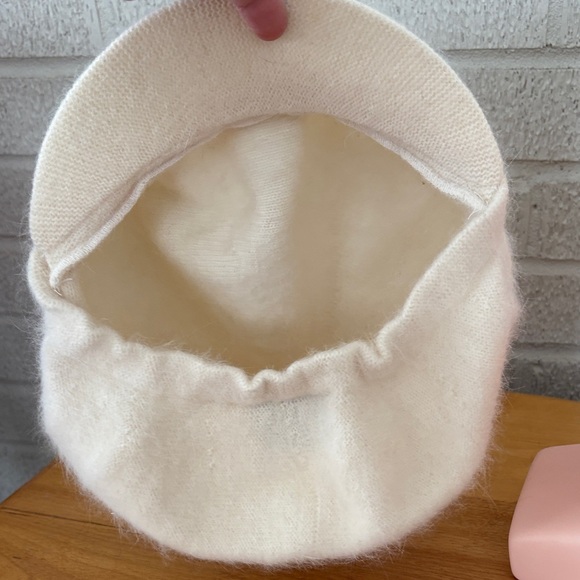 Betmar New York Winter White Newsboy Cabbie Hat Angora Wool Blend - Picture 4 of 8